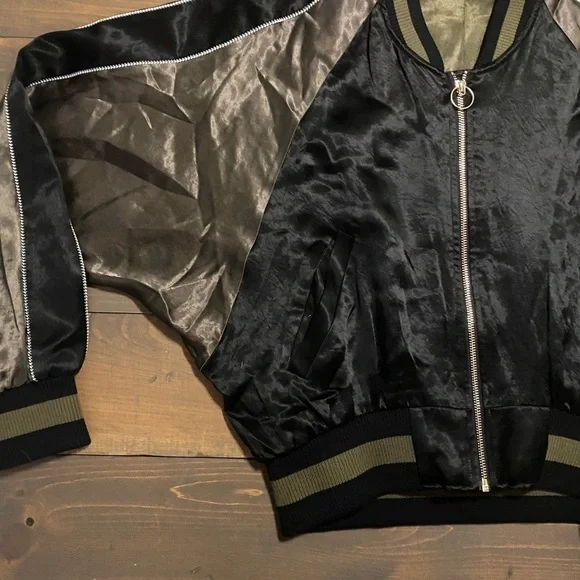 Mo & Co Jacket - Picture 2 of 4